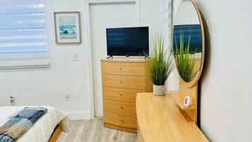 3 quartos, escrivaninha, ferros/tábuas de passar roupa, Wi-Fi