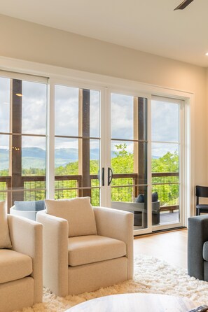 Smart TV, fireplace, table football