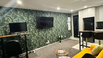 Smart TV, offices, computer monitors