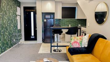 Smart TV, offices, computer monitors