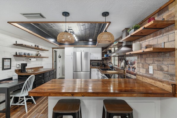 Microwave, oven, stovetop, dishwasher