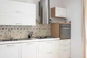 Fridge, oven, dishwasher - M427 - Marcelli, new three-room apartment with private pool (Numana)