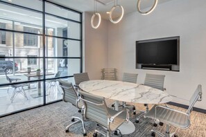 Business center - Atlantic Station (Stamford)