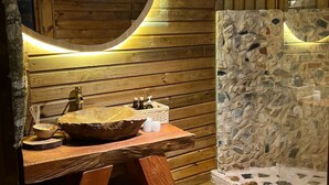 Comfort Kulübe, Dağ Manzaralı | Banyo | Duş, havlu, sabun, şampuan