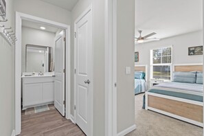 3 Schlafzimmer, Bügeleisen/Bügelbrett, WLAN, Bettwäsche