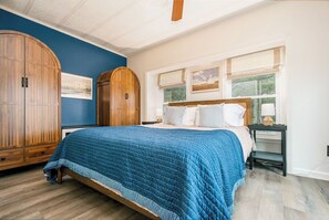 3 bedrooms, iron/ironing board, travel crib, free WiFi