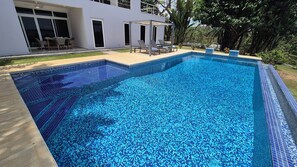 Piscine extérieure