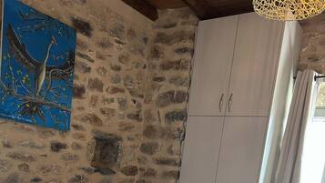 2 dormitorios, tabla de planchar con plancha, wifi