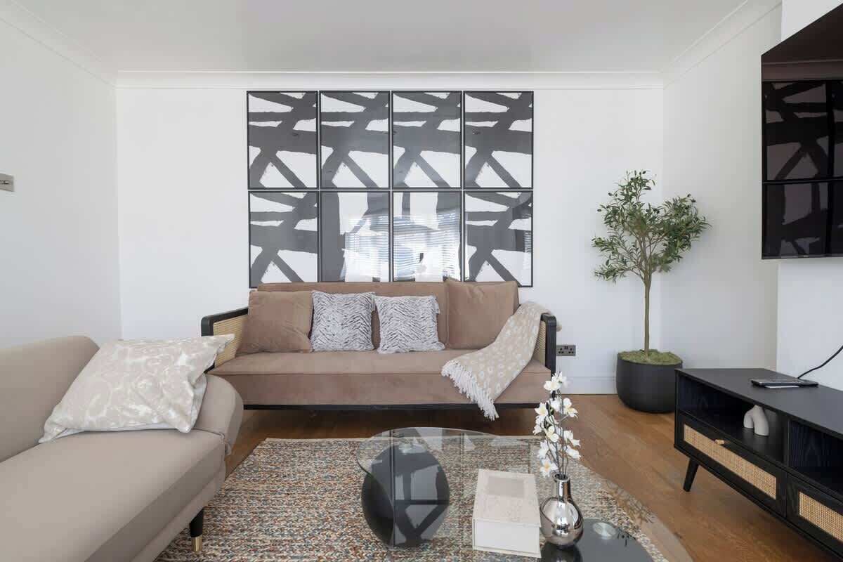 Flat-screen TV, offices