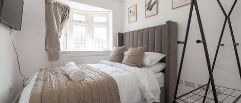 4 camere, ferro/asse da stiro, Wi-Fi, lenzuola