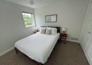 4 bedrooms, WiFi, bed sheets