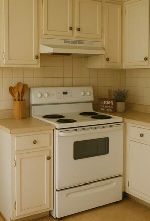 ميكروويف، فرن، موقد طهي مسطح، غسالة أطباق