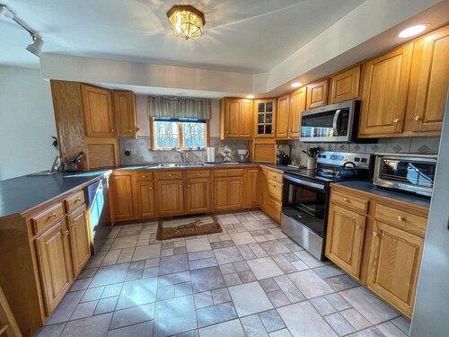 Atv,utv,snowmobile ,2 ski mountains Saddleback,Sugarloaf resorts