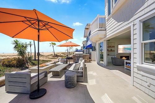 Oceanfront Escape with Breathtaking Views