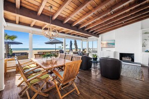 Dining - Luxurious Oceanfront Home with Incredible Views (Newport Beach)