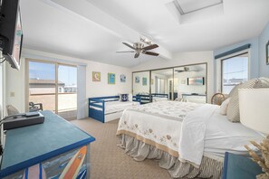 4 bedrooms, desk, free WiFi