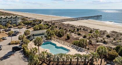 Beautiful Newly Renovated Condo with Exceptional Views!