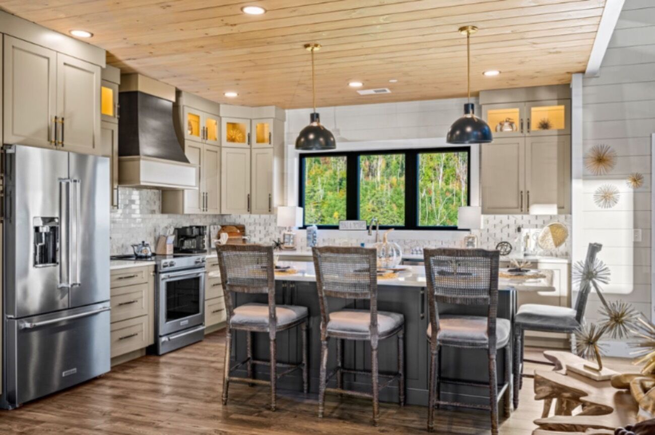 雪櫃、微波爐、焗爐、爐具