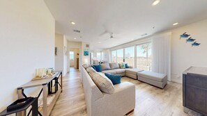 Fernseher, Bücher, Computerbildschirme