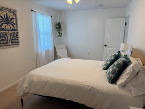1 chambre, fer et planche à repasser, Wi-Fi, draps fournis