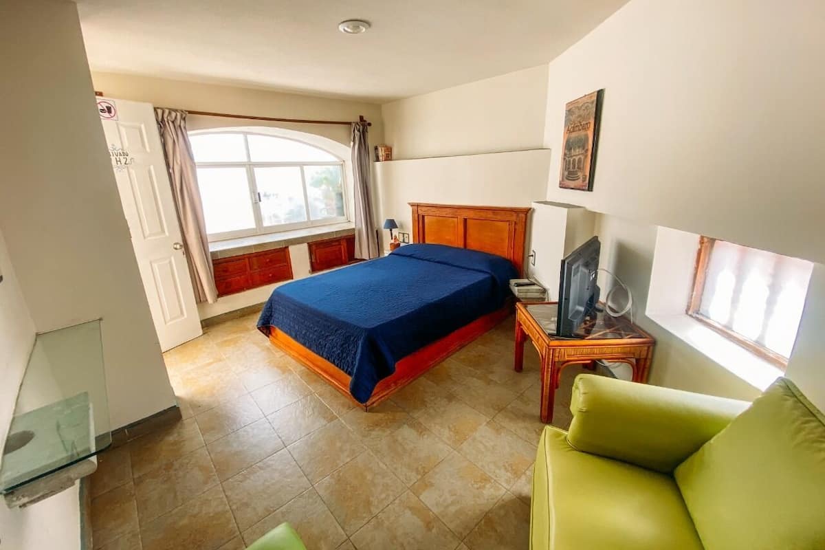 Comfort kamer | Een laptopwerkplek, gratis wifi, beddengoed