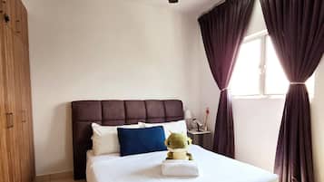 1 bedroom, laptop workspace, iron/ironing board, free WiFi