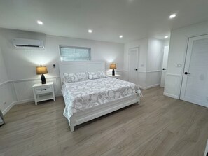 2 chambres, fer et planche à repasser, Wi-Fi, draps fournis