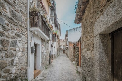 Country House 'La Pinara' with Balcony, Wi-Fi and Air Conditioning