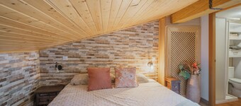 Country House 'La Pinara' with Balcony, Wi-Fi and Air Conditioning