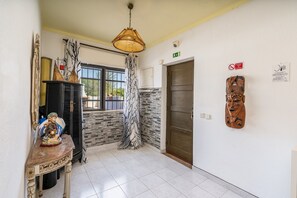 Nicht klassifiziertes Bild, 3 von 18, Schaltfläche