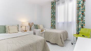 2 bedrooms, iron/ironing board, free WiFi, bed sheets