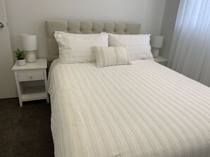 2 bedrooms, iron/ironing board, WiFi, bed sheets