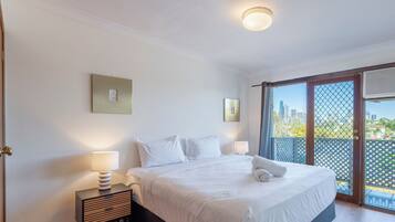 2 slaapkamers, een strijkplank/strijkijzer, wifi, beddengoed