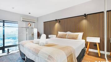 Iron/ironing board, WiFi, bed sheets