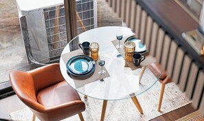 Dining - KozyGuru | Darling Harbor | 200° View Stylish Loft (Sydney)