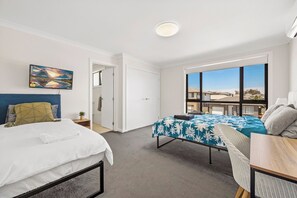 4 makuuhuonetta, silitysrauta/-lauta, Wi-Fi, vuodevaatteet