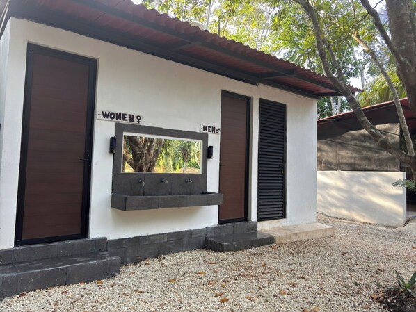 Bathroom - Bacalar inn (Bacalar)