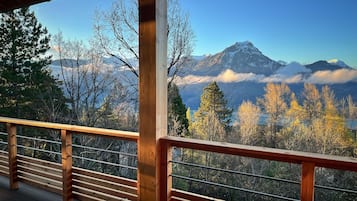 Suite de lujo, vistas a la montaña | Ropa de cama de alta calidad y colchones con acolchado adicional