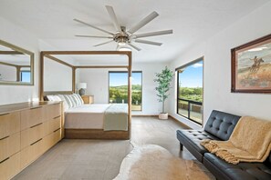 6 habitaciones, escritorio y tabla de planchar con plancha 