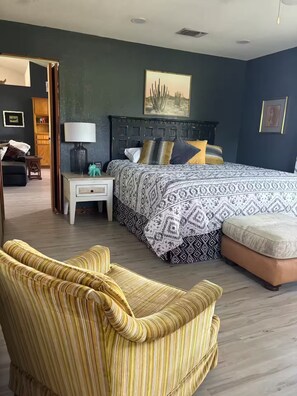 2 dormitorios, escritorio, tabla de planchar con plancha y wifi