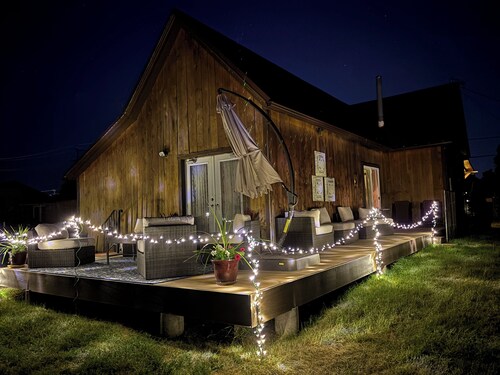 Charming 2-bedroom Vintage 1921 Cottage w/ Mountain Views in lovely Heber City!