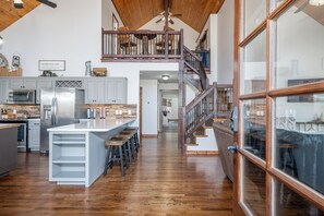 Fridge, microwave, oven, stovetop - Farmhouse on 160 Acres. Stocked Ponds, Firepits. Just 30 minutes from Tulsa! (Coweta)