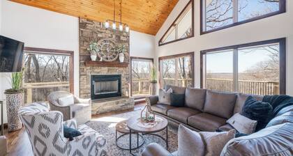 Farmhouse on 160 Acres. Stocked Ponds, Firepits. Just 30 minutes from Tulsa!