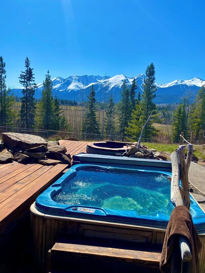 Privacy with Peaceful Mountain Views,River beach.Nature and Smither's ammenities