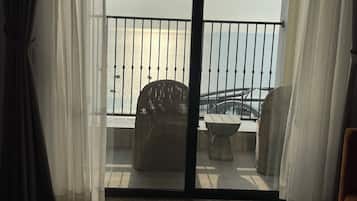 Luxury Apartment, 1 King Bed with Sofa bed, Balcony, Ocean View | 2 bedrooms, in-room safe, desk, iron/ironing board