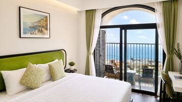 In-room safe, desk, iron/ironing board, free WiFi