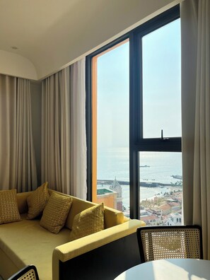 Luxury Apartment, 1 King Bed, Balcony, Ocean View | Living area | LED TV