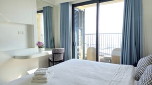 Luxury Apartment, 1 King Bed, Balcony, Ocean View | In-room safe, desk, iron/ironing board, free WiFi - Azure Premium Apartments (Phu Quoc)