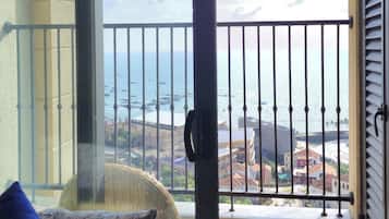 Appartamento Luxury, 1 letto king, balcone, vista oceano | Terrazza/patio