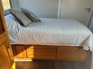 1 bedroom, WiFi, bed sheets - Charming studio with WiFi and AC in lovely Fresno (Fresno)